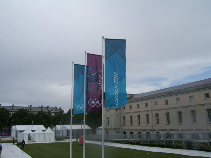 olympic flags.jpg - 45404 Bytes